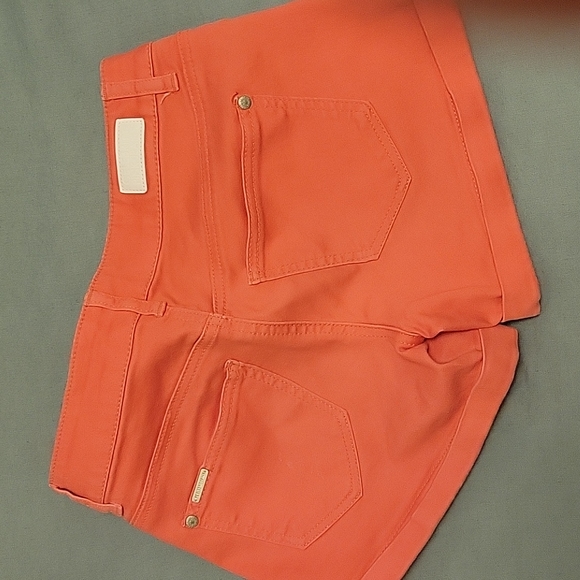 Celebrity pink shorts - Picture 2 of 2